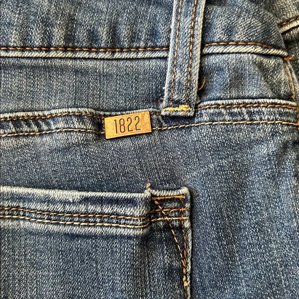 👖 1822 Denim DistressedJeans - Picture 2 of 9